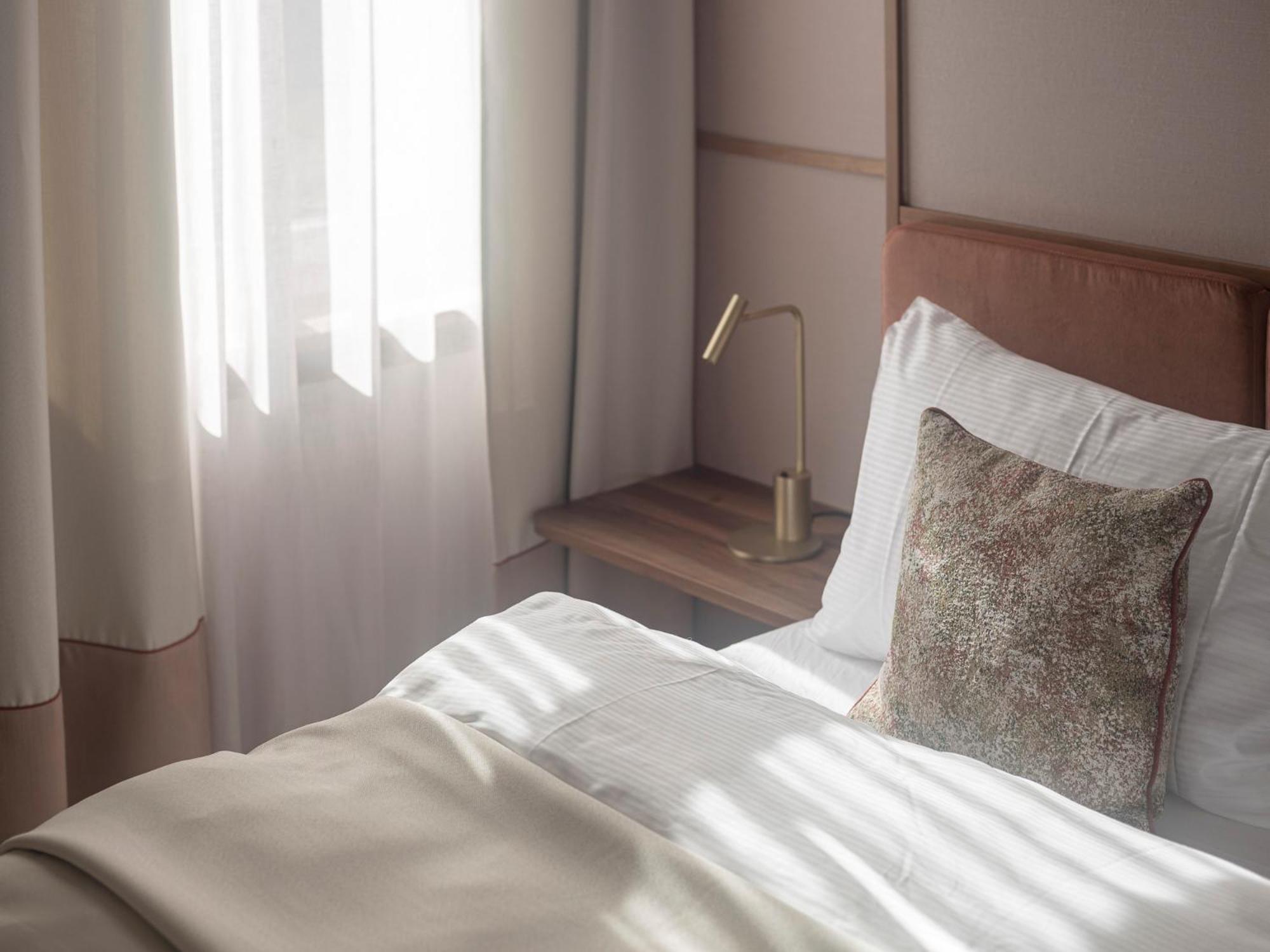 Helvetia 4*